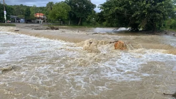 Río desbordado a causa de las lluvias en Puerto Plata. Fuente externa