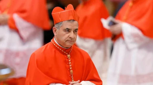 El cardenal Angelo Becciu fue condenado tras ser implicado en un escándalo financiero. Fuente externa