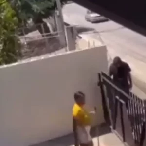 Video de hombre que asediaba am mujer con machete era 'contenido' para redes sociales