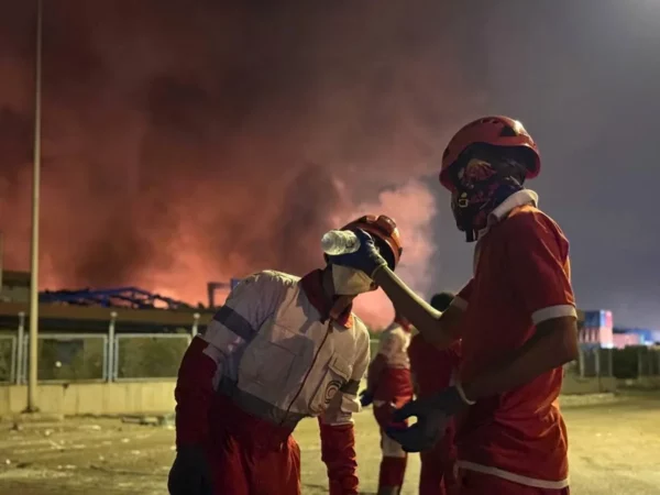 Aumenta a 28 la cifra de muertos por la masiva explosión en un puerto al sur de Irán