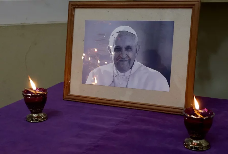 fuenral del papa fuenral del papa