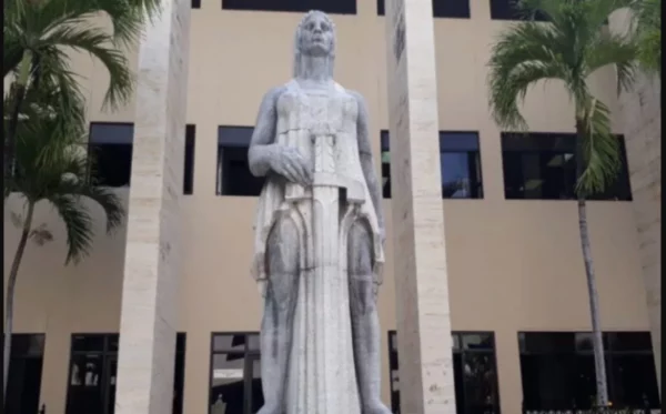 Hace varias semanas que se comenzó el traslado de algunas dependencias.