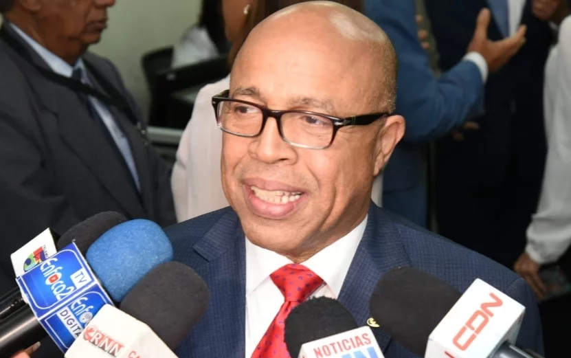Alfredo Pacheco destaca la labor de la dirección del partido.