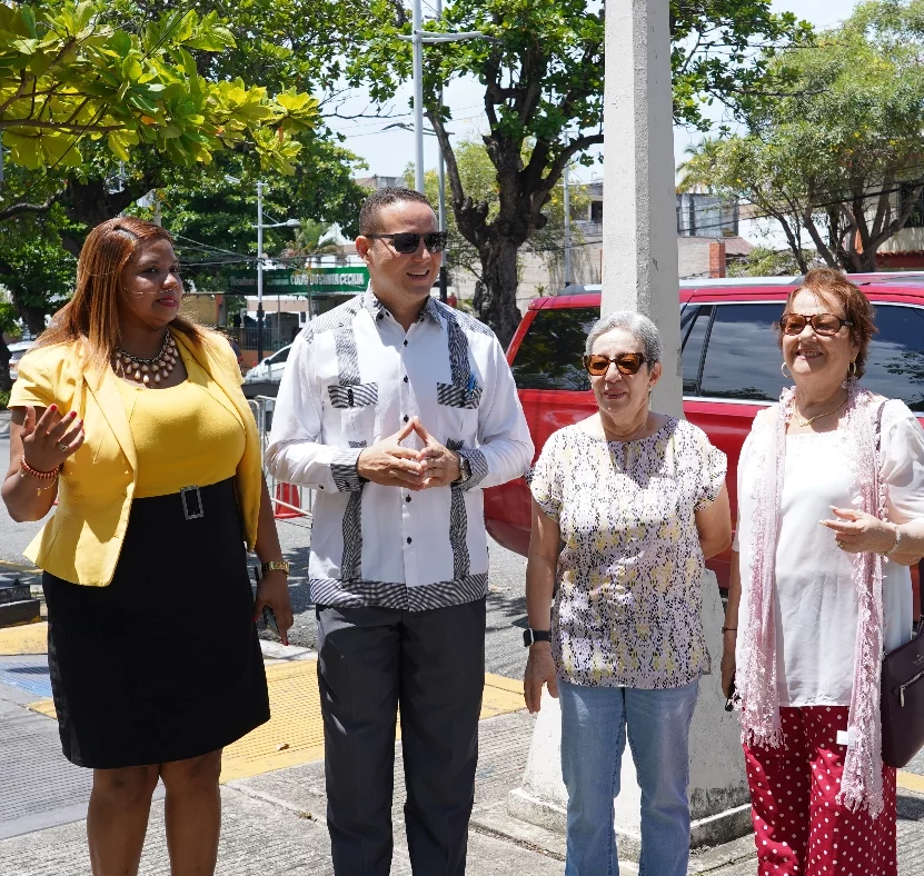 Representantes de juntas de vecinos de sectores. Franklin Santana