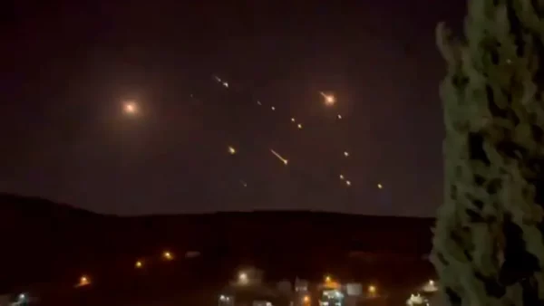 India lanza un ataque con misiles contra Pakistán y escala las tensiones entre las dos potencias nucleares