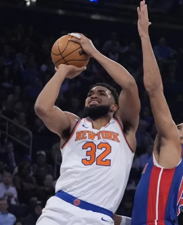 Karl Towns elevó moral de los Knicks en tercer partido de la serie ante Indiana.