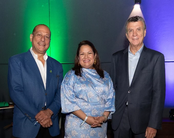 Luis Campos, Liliana Sánchez y Natalio Mario Grinman.
