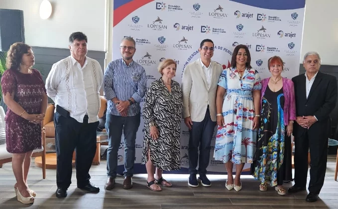 Sara Torres, Armando de la Garza, Luis José Chávez, María Shaw Arocena, Jorge Subero Medina, Yenny Polanco Lovera, Karmen Garrido y Fernando Milo.