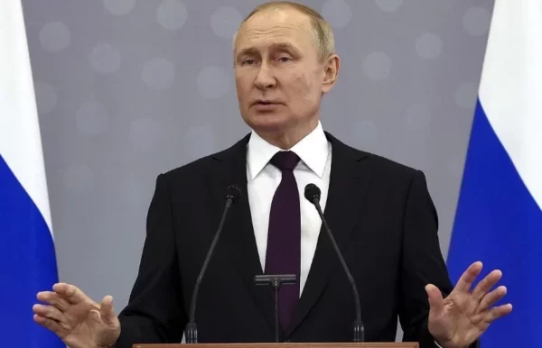 El diálogo de Vladimir Putin y Zelenski  queda en el aire.