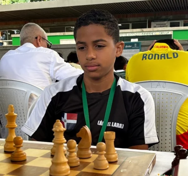 2Campeón Centroamericano, Ángel Sebastián Lara.