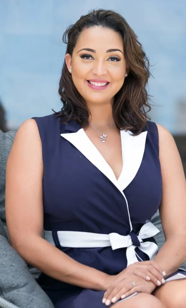 Angely Báez, además de ser la voz de los Premios Soberano, ha ganado varios premios internacional.