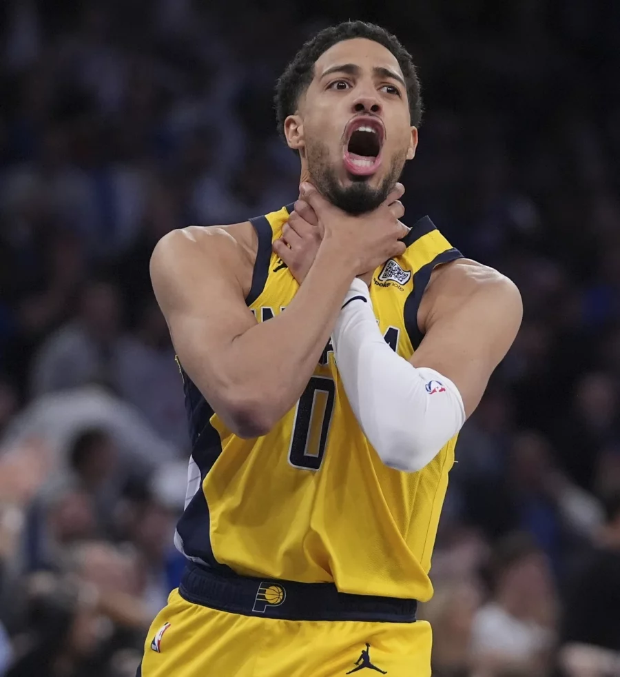 Tyrese Haliburton, de los Pacers, tras encestar el canasto que le dio la victoria al equipo. Tyrese Haliburton, de los Pacers, tras encestar el canasto que le dio la victoria al equipo.