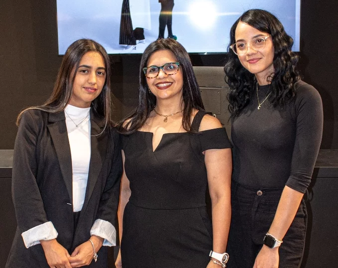 Karina Cava, Aileen Mendoza y Rosaira Díaz.