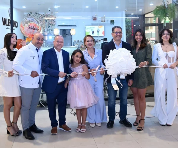 Estefany Hidalgo, Edwin Hidalgo, Eddy Batista, Mía Hidalgo, Radhaisis Sánchez, Isaías Peña, Diana Kingsley e Isabella Hidalgo.