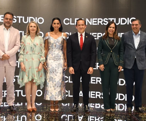 Ramón Ernesto Morales, Clara Reid, Edith Marie Pérez Rojas, Yasser González, Claribel Bellapart   y Benjamín Paiewonsky.