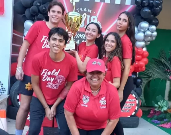 Parte de los  integrantes del  campeón Grupo Rojo.
