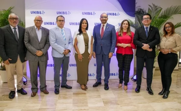 Directivos de Unibe y el Gabinete de Política Social presidieron el encuentro.