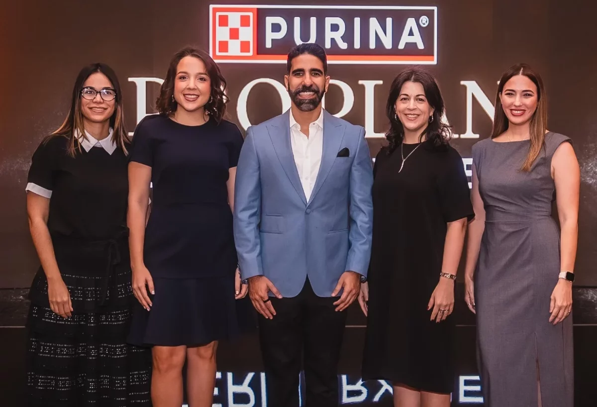 Ejecutivos de la marca durante el lanzamiento.