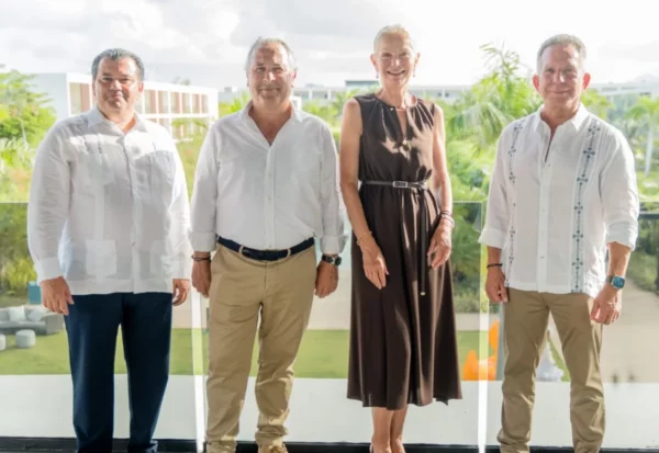 Pedro Parets, Pedro Morell, Tania Berger y Enrique Calderón.