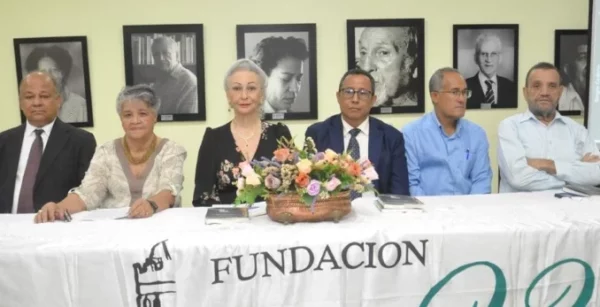 Sergio Solís, Josefina Leonor, Myra Hazim Frappier, Sergio Cedeño, Isael Pérez, Hipólito Veloz y Brunilda Montero.