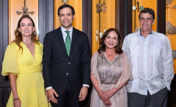 Johanna Peña de Salcedo, Roberto Ángel Salcedo, Altagracia Mella-Russo y Miguel Ángel Muñiz.