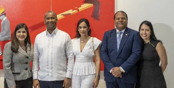 Angelina Biviana Riveiro, Juan Carlos Reyes, Yirda Guzmán, Pedro Díaz y Elizabeth Mena.