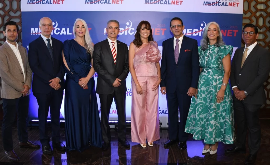 Mauricio Morel, Fernando Contreras, Patricia Polanco, Carlino González, Esthenia García, Pedro Ureña Velásquez, Yenny Ureña y José de Jesús.