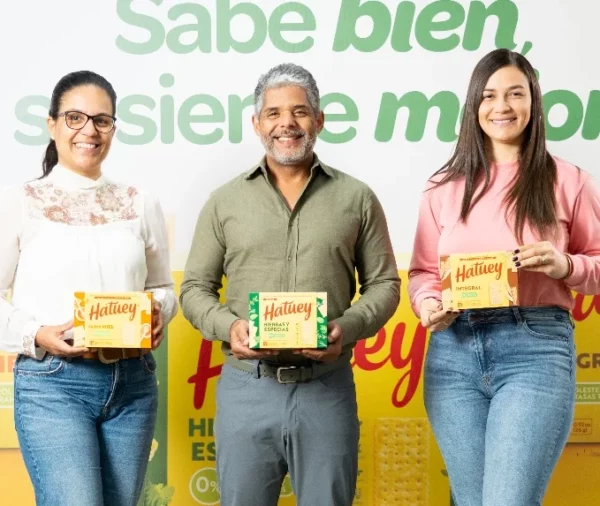 Leslie Báez, Krist Núñez y Vanessa del Villar.