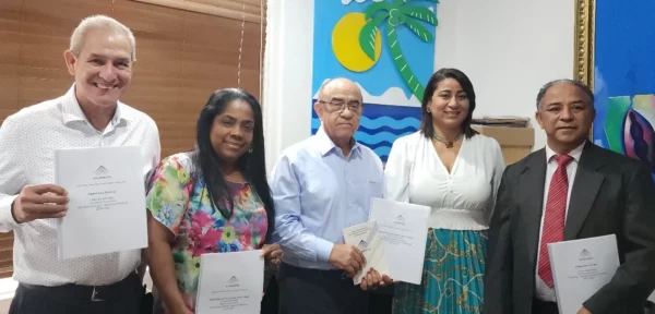 Barnadiz González, Miguelina Santos, Manuel Quiterio Cedeño, Yenny Polanco Lovera  y Aurelio Henríquez.