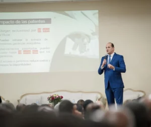 Adolfo Pérez participó como orador del Foro Académico de Propiedad Intelectual UASD 2025