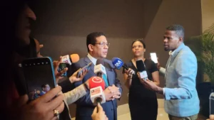 El director general de Contrataciones Públicas, Carlos Pimentel.