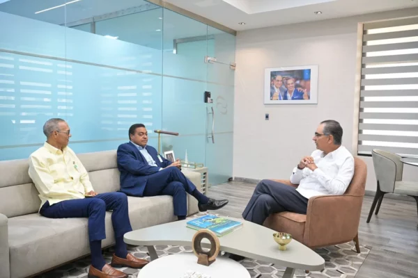 Comité Organizador de los Juegos Centroamericanos y del Caribe coordina con el director de SeNaSa aspectos médicos del evento