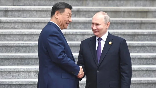 Vladímir Putin y Xi Jinping firmaron los documentos.