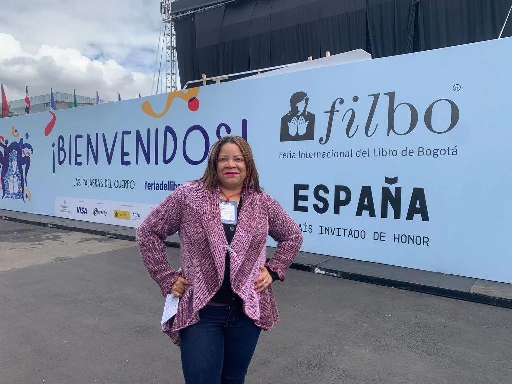 Arlene en la Feria del Libro de Bogotá.