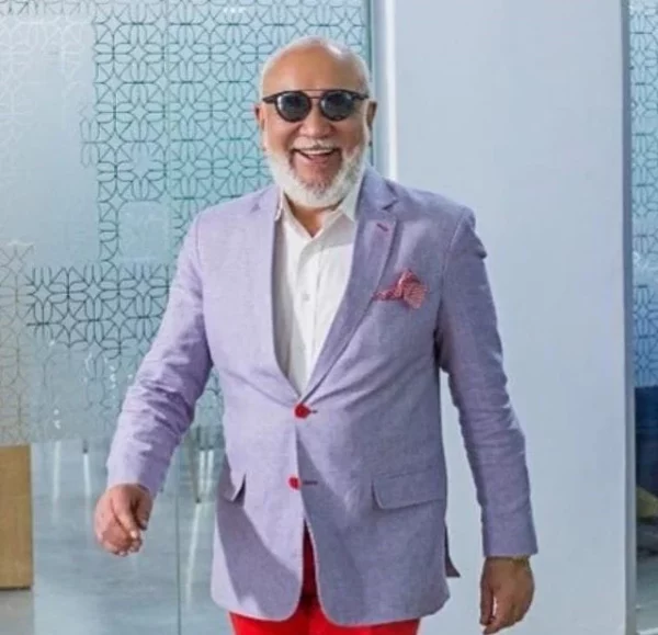 Jochy Santos, presentador de televisión.