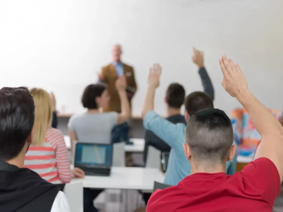 Educación y empleo. Educación y empleo.