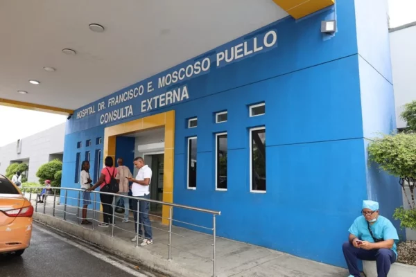 En Hospital Moscoso Puello, médicos acataban paro y era escasa presencia de pacientes que iban por consulta agendada.