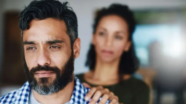 Esposas ganen más dinero que ellos