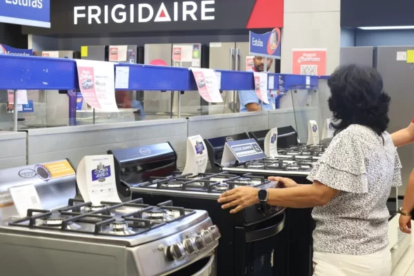 Oferta para las madres en Tiendas Corripio. Guillermo Burgos