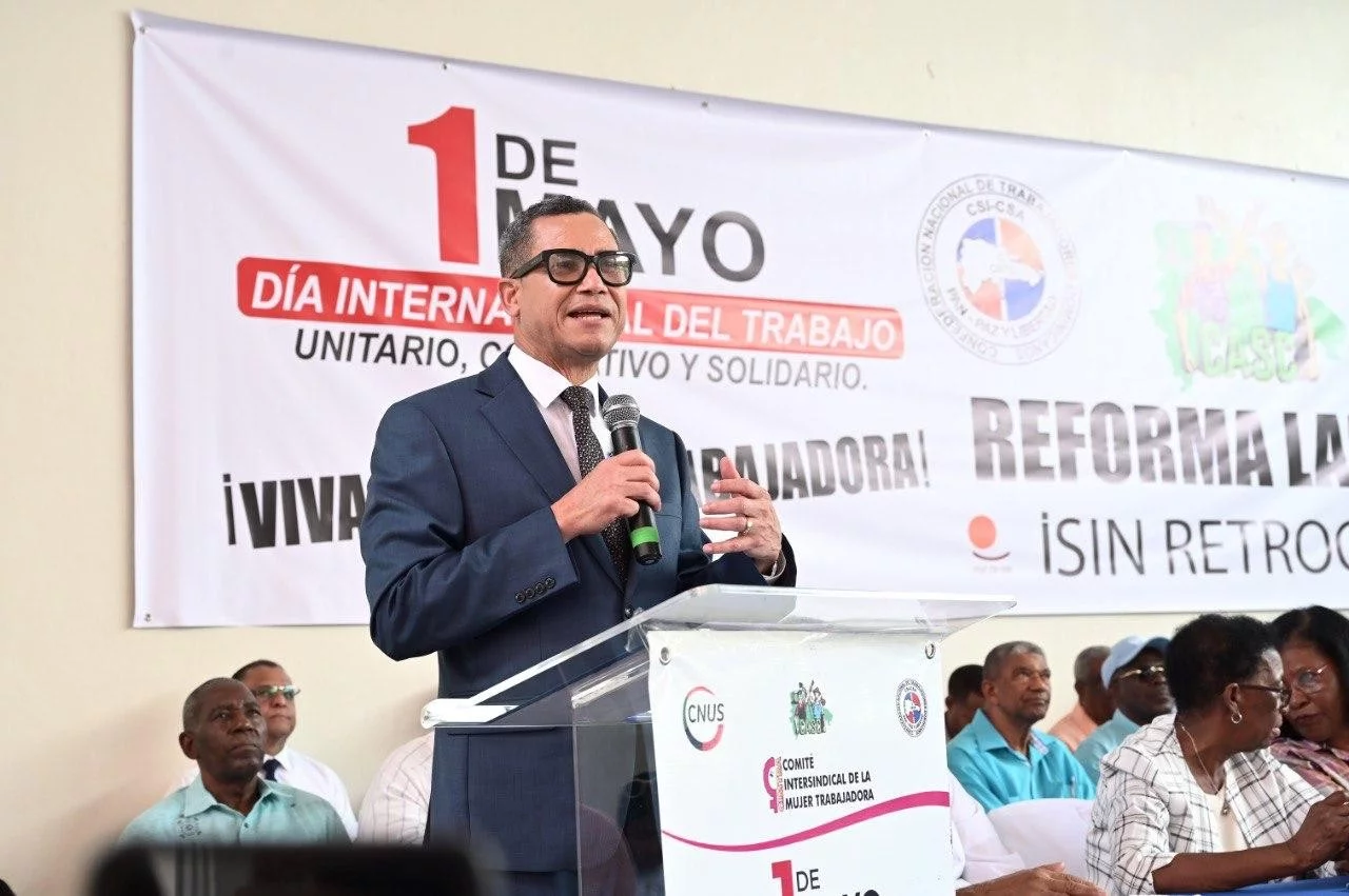 Eddy Olivares afirma disminuir la informalidad  es el reto más importante del Ministerio