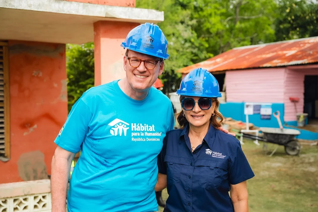 Hábitat reconstruye viviendas en provincia San Cristobal