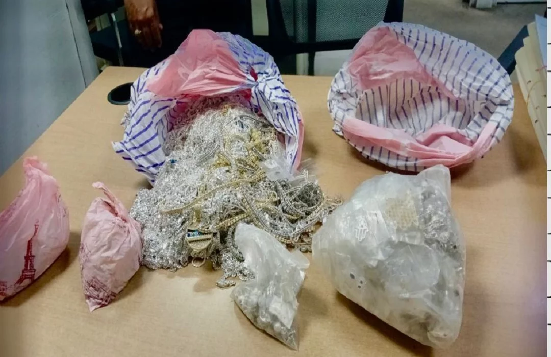 Joyas robadas recuperadas en Santiago (2)