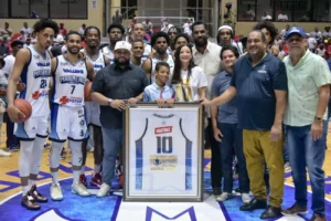 Marineros retiran el número 10 a Marlon Martínez
