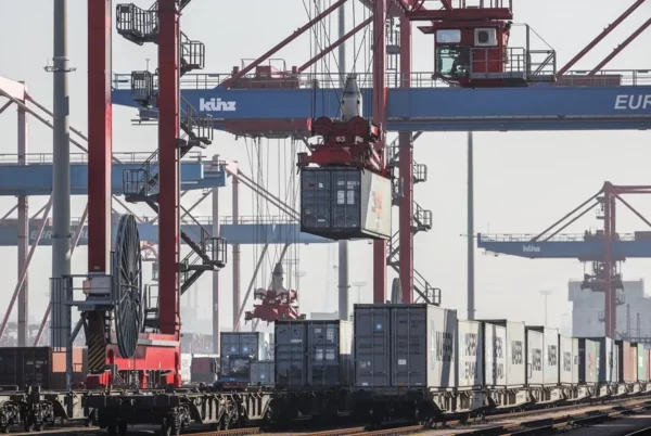 Trump lanza advertencia: arancel del 50 % a la UE desde el 1 de junio