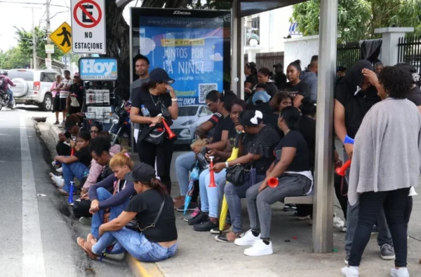 Concurso aprobado, pero sin plaza: docentes están desde 2021 esperando un nombramiento