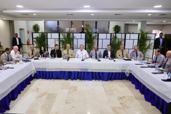 Reunión de seguridad encabezada por Paliza.