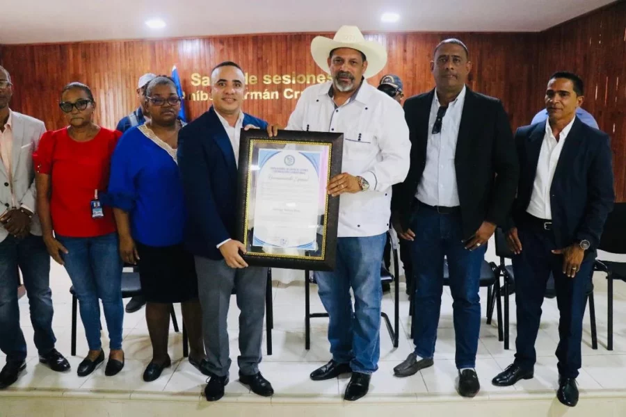 Santiago Riverón es reconocido por alcaldes Santiago Riverón es reconocido por alcaldes