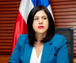 Senadora María Mercedes Ortiz apoya políticas migratorias del presidente Abinader