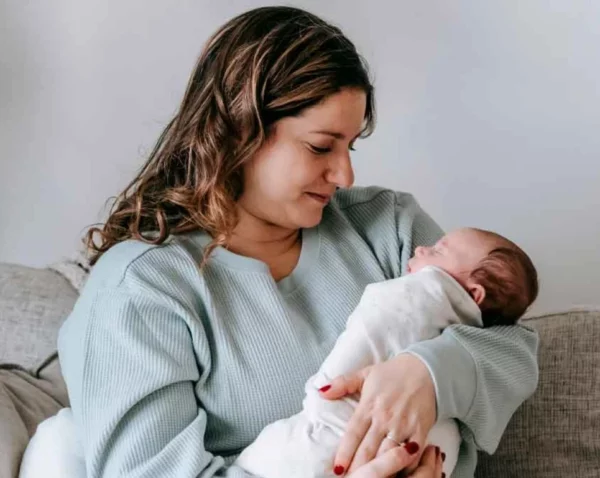 La condición integral de la madre va a incidir en su salud mental y emocional.