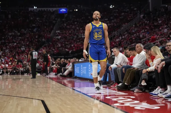 Stephen Curry fuera